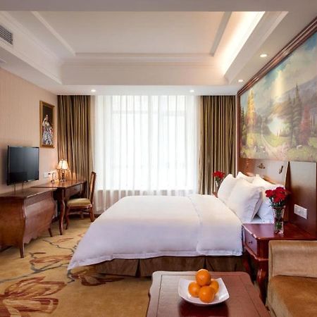 Vienna Hotel Puning South Huancheng Road High-Speed Train Station Εξωτερικό φωτογραφία