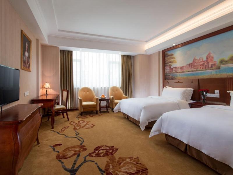 Vienna Hotel Puning South Huancheng Road High-Speed Train Station Εξωτερικό φωτογραφία