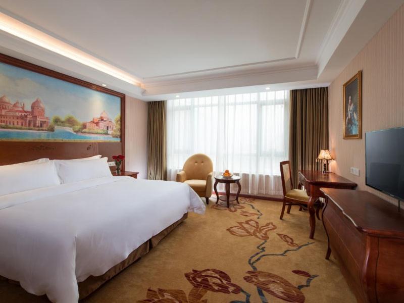 Vienna Hotel Puning South Huancheng Road High-Speed Train Station Εξωτερικό φωτογραφία
